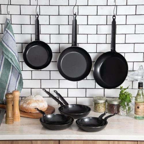 Endo Shoji TKG Iron Frying Pan, 22cm, Inner Diameter X Depth (mm): 222 X 45, Base Diameter (mm): 155, Plate Thickness (mm): 2.3, Weight (kg): 0.94. In