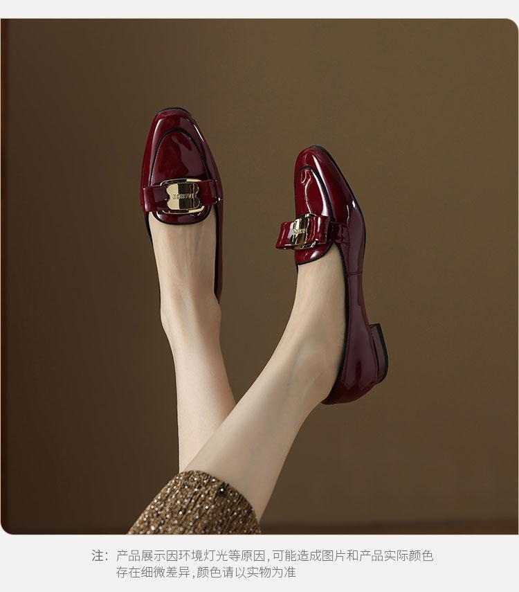 One Foot Women's Shoes Lazy Shoes 2026 Spring and Autumn New Work Soft Leather Patent Leather Single Shoes Low Heel Versatile Women's Shoes