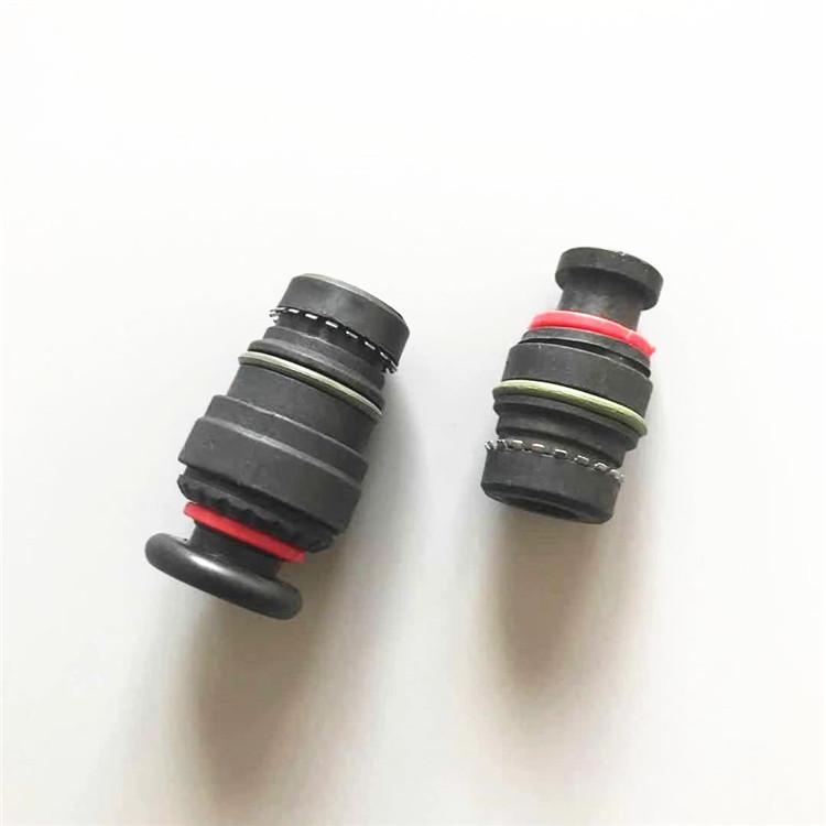 (1pcs) 2 models Camshaft cover check valve for Chinese SAIC ROEWE 750 MG7 2.5L V6 engine Auto car motor parts LZN100220