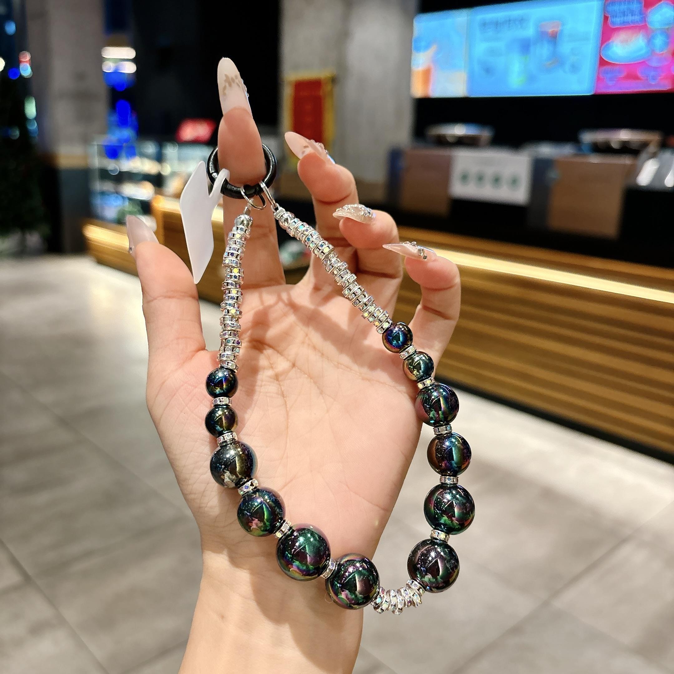 

Fashionable Beaded Phone Lanyard, Wrist Short Rope With Diamond Bead Chain Pendant, Phone Case Anti-Loss Lanyard, Phone Charm Other