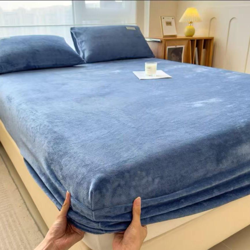 Pure Color Milk Velvet Winter Bedspread - Plush, Thick, Single Bed Sheet