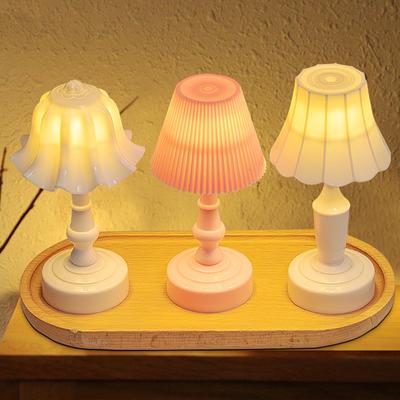 1:12 Dollhouse Led Retro Flower Desk Lamp Mini Night Light Simulated Furniture Home Model Home Decor Toy Play House Accessories