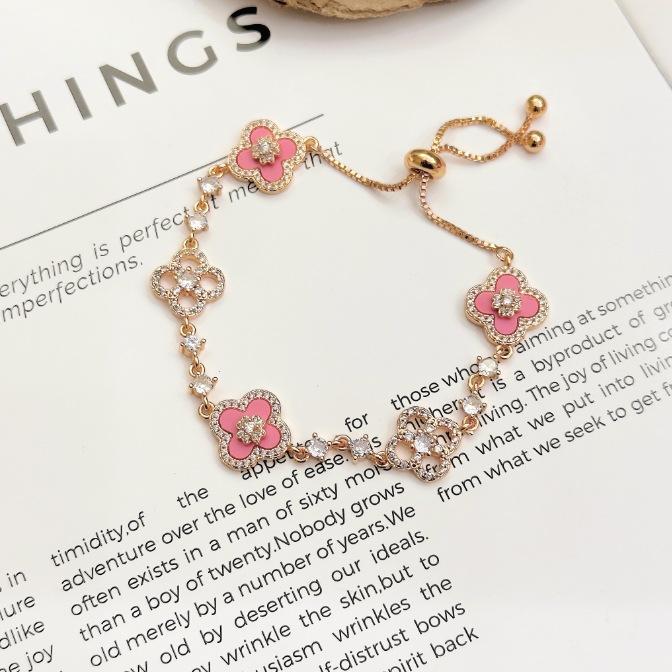 Micro-inlaid zircon full diamond pink fritillary four-leaf clover bracelet spring and summer sweet high-value jewelry