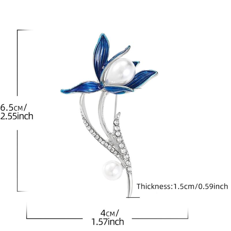 Fashionable Magnolias Stylish Flower Brooch Pin for Women with Elegant White Tulips Designs Alloy Jewelry Accessories