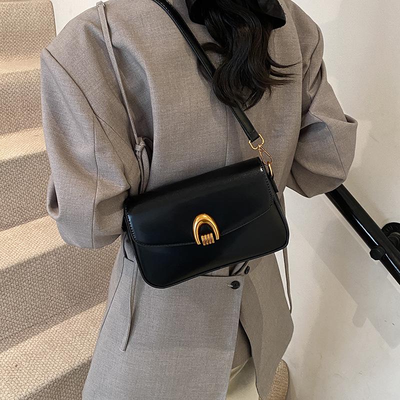 2025 New Winter Simple and Fashionable Women's Handbag Versatile Single Shoulder Oblique Span Solid Color Women's Bag