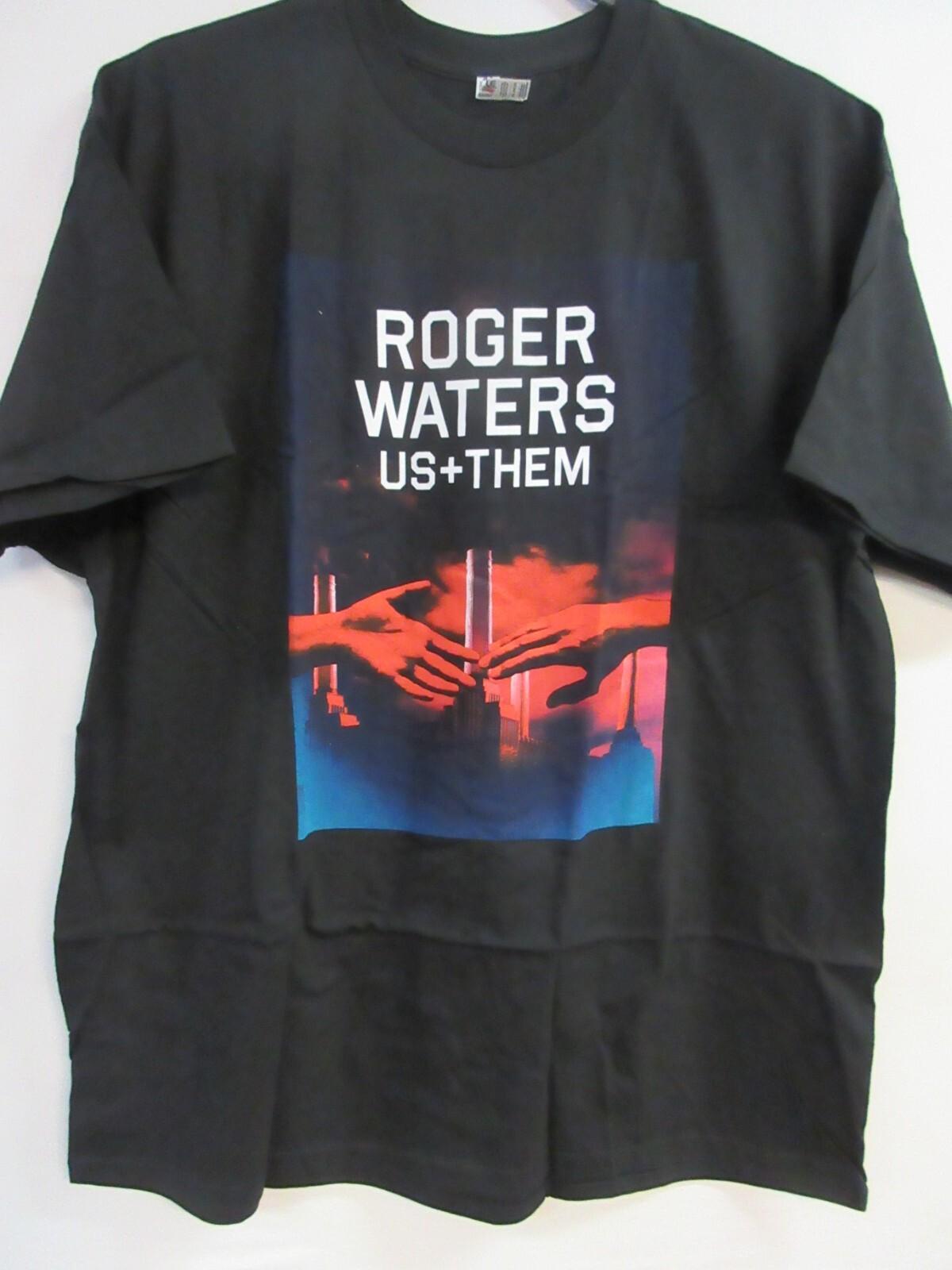ROGER WATERS US + THEM OFFICIAL OLD STOCK BAND CONCERT MUSIC T- 2XL / XXL Unisex T-Shirt XXL