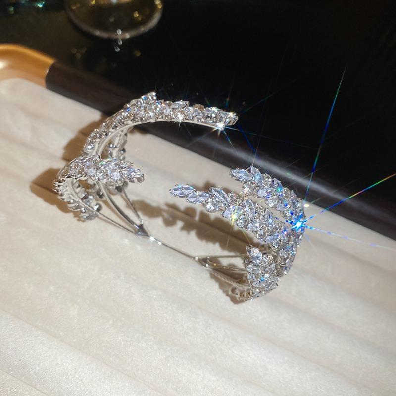 European and American explosive zircon three-layer leaf cross opening bracelet light luxury high-end bracelet exquisite celebrity style jewelry