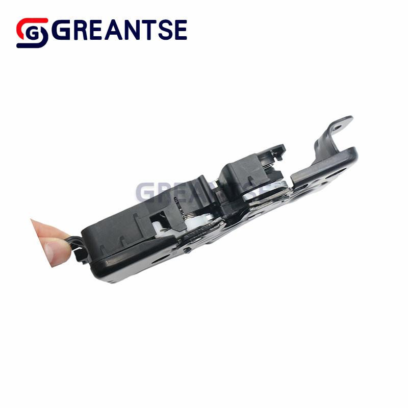 51247383282 Car Door Lock Tailgate Latch For BMW 1 Series F40 X1 F48 F49 2016- High Quality Car Accessories