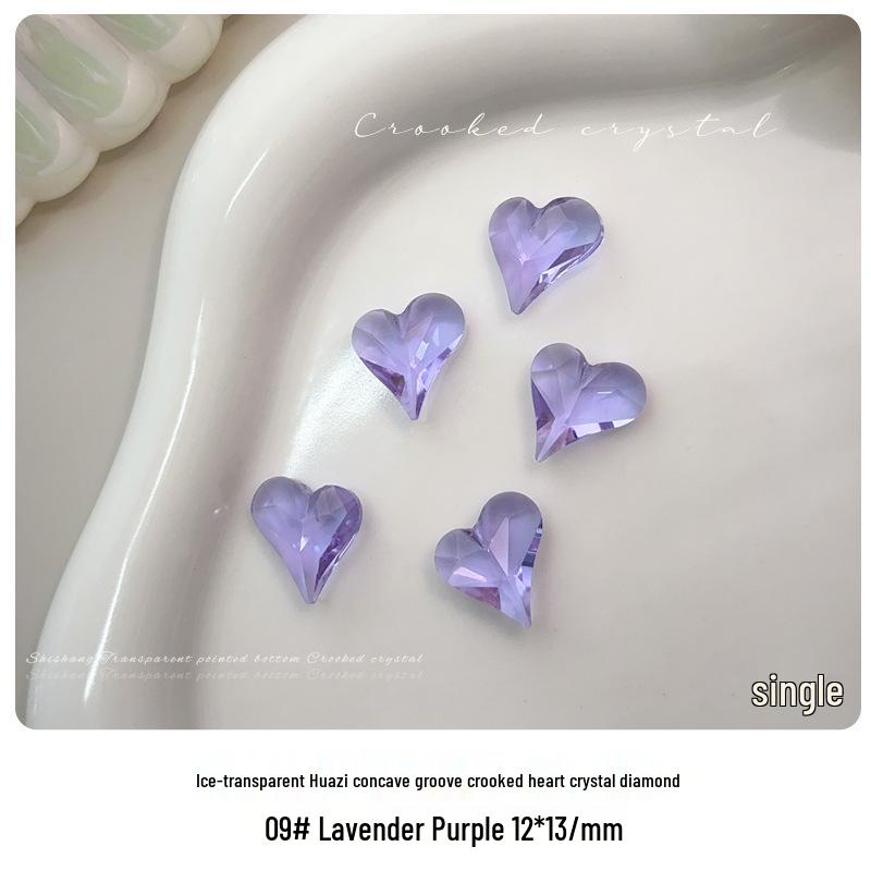 High-quality Crystal Heart Nail Art Decorations with Grooved Flash Design