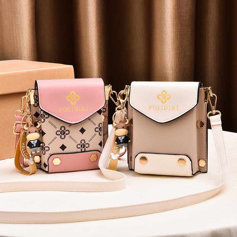 Popular women's small bags, women's summer niche new fashion versatile and explosive single shoulder portable messenger bag
