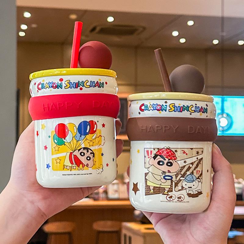 Crayon Xiaoxin Keramiktasse mit Deckel Kinder Strohbecher Niedliche Cartoon Studenten Wassertasse Geburtstagsgeschenkbox