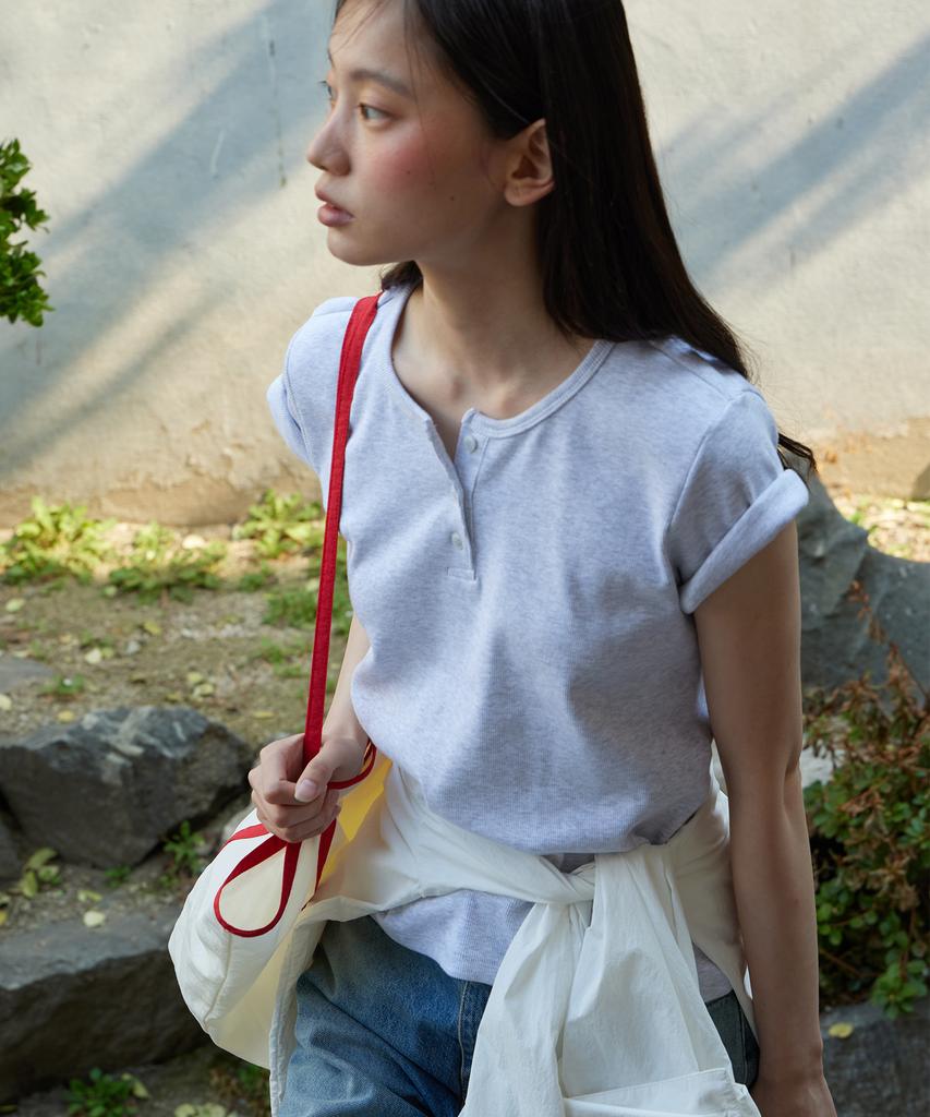STEP AROUND Henley Short Sleeve T-Shirt_Light Gray