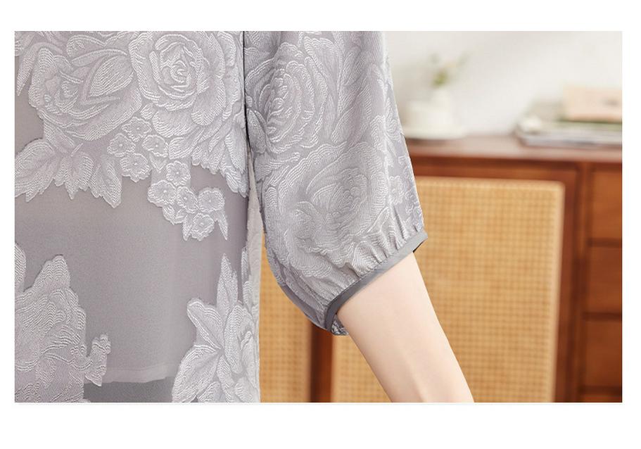 Stylish Round Neck Chiffon Pullover for Moms - Breathable Seven-Sleeve Summer Top for Middle-Aged & Elderly Women