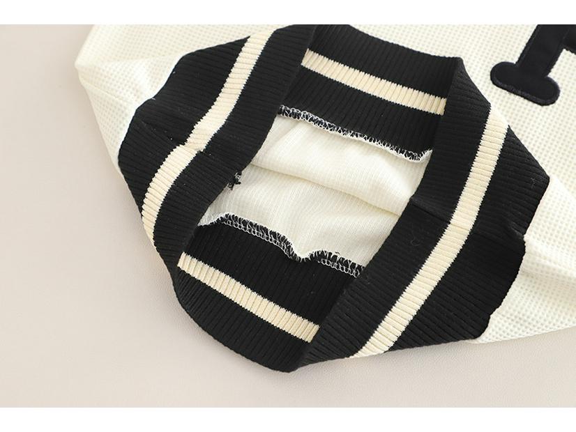 Jungen Colorblock Langarm Sweatshirt & T-Shirt Set mit modischen Kleinkindjeans.