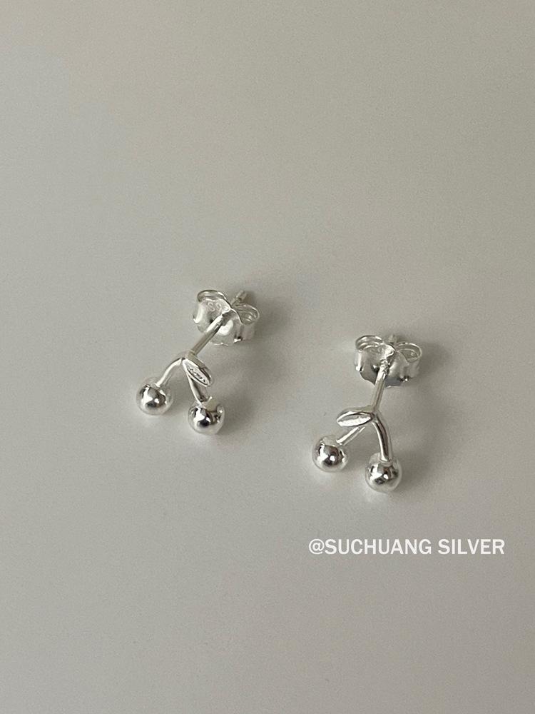 SuChuang S925 Sterling Silver Cute Cherry Stud Earrings for Women – Sweet, Girly Niche Design.