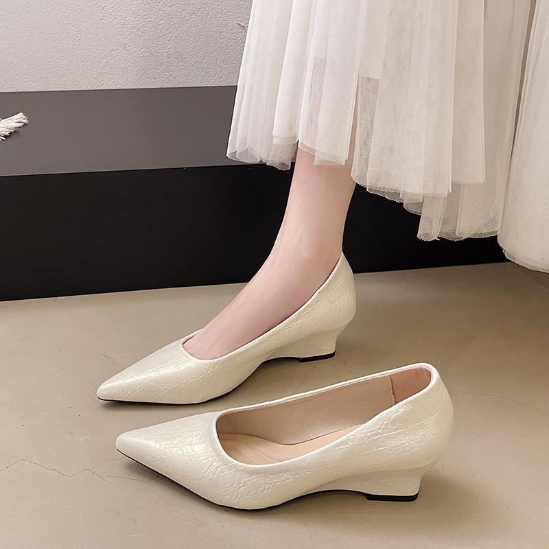2026 Spring Women's Retro Solid Color High Heels Comfortable Wedge Sandals Fashionable Outdoor Walking Shopping Casual Shoes