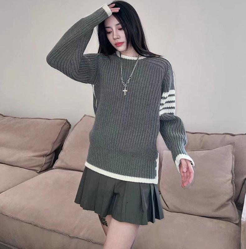 Unisex Chunky Knit Pullover: Four-Bar White-Edged Round Neck Sweater for Autumn & Winter