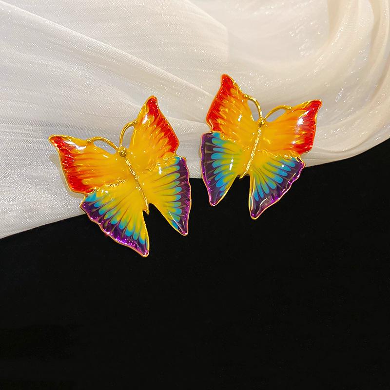 Ankola red oil dripping love earrings new Hong Kong style retro ear buckles autumn and winter earrings autumn and winter