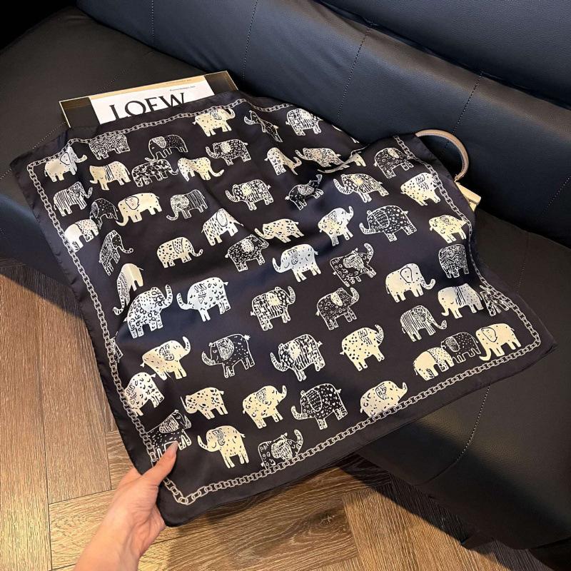 Fashion Black and White Printing Temperament Square Scarf Imitation Silk Korean Version Decorative Scarf Scarf Professional Decorative Shawl Silk Scar