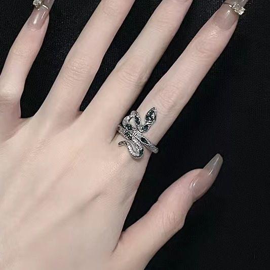 Wrapped Snake Epoxy Ring On Fingertips Cold Wind Slytherin Enamel Color Green Snake Court Female Index Finger Jewelry