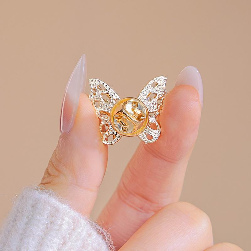 Fresh and Smart Butterfly Hollow Flash Diamond Brooch Anti-light Buckle Pin Temperament Cardigan Silk Scarf Buckle Fixed Decoration