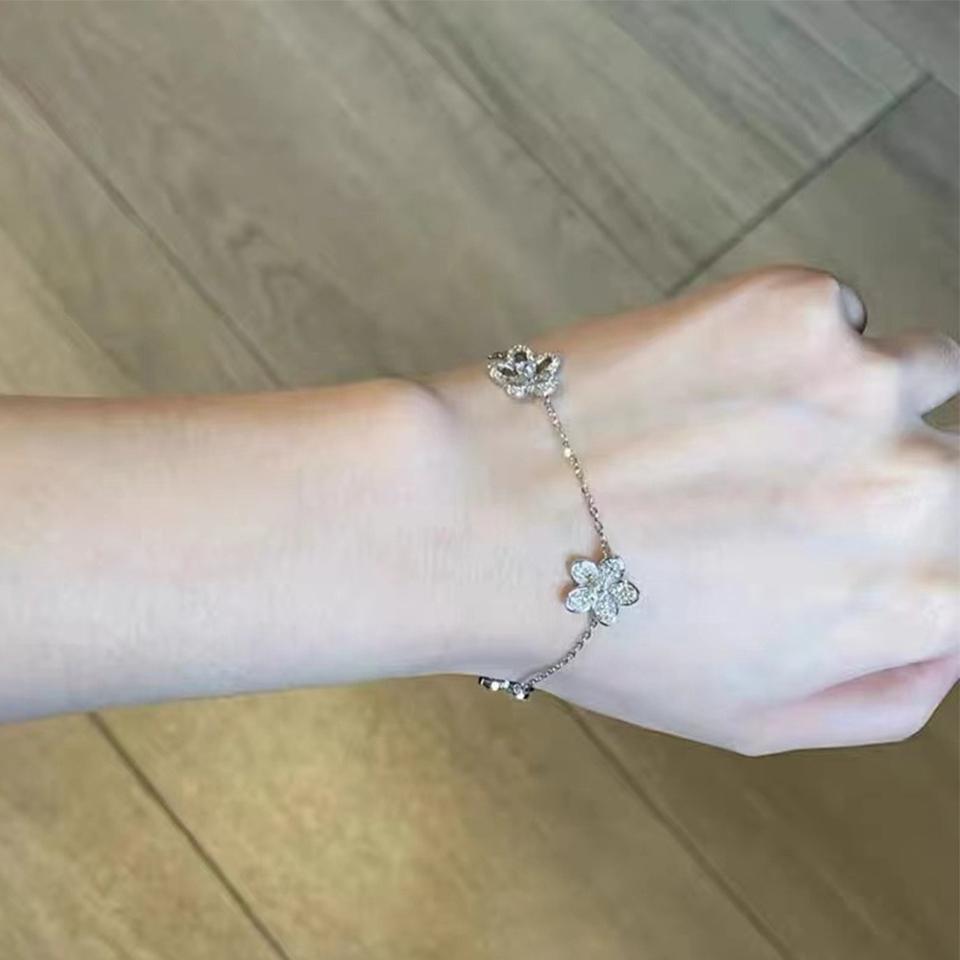 ZAKOL Exquisite Sliver Color Butterfly Flowers Charm Bracelet for Women Luxury Shiny Zircon Camellia Zircon Gift With Box