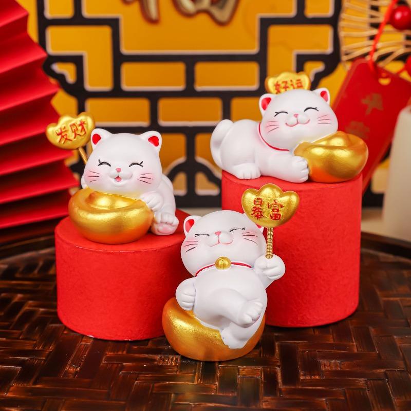 Cute Mini Maneki Neko Spring Ornaments, Resin Desktop Decorative Ornaments and Car Ornaments