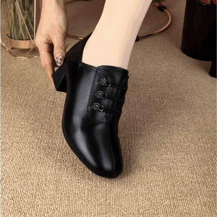 Fashion deep mouth mother shoes soft leather new women's shoes spring soft sole single shoes versatile women's soft surface leather shoes women