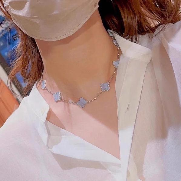 

Elegant Purple Chalcedony Four-Leaf Clover Necklace: Light Luxury Fashion, Versatile and Chic Clavicle Chain for Women. 14k