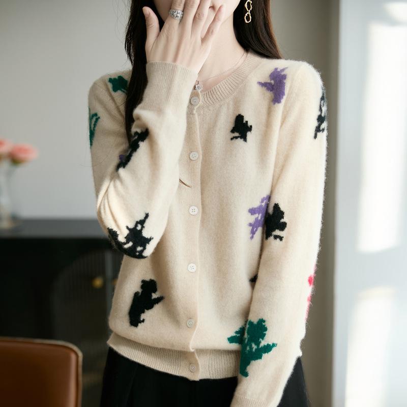 Autumn And Winter New Wool Crew Neck Knitted Cardigan Long Sleeve Embroidered Design Soft Waxy Top Jacket Cardigan