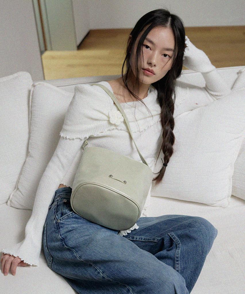 Raiment Stud Band Basket Bag_Light Khaki
