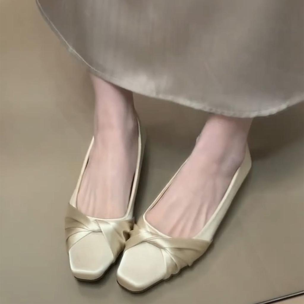 2025 New Super Soft Easy To Wear Square Head Kink Satin Single Shoes Women's Hepburn Style Ballet Thick Heel Ladyshoes