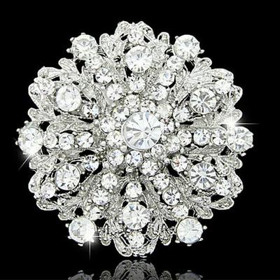 Elegant Rhinestone Flower Boutonniere for Brides