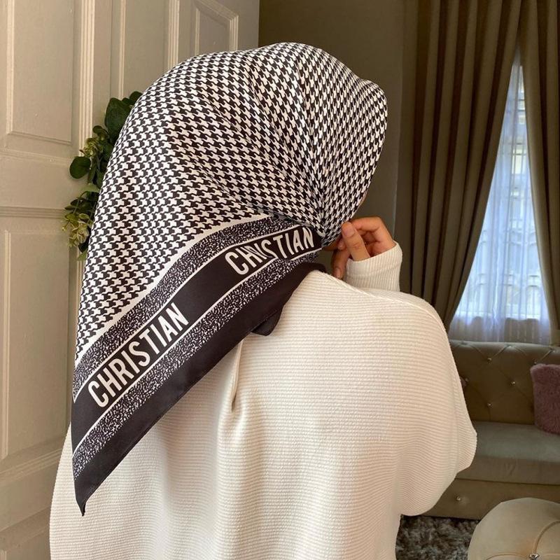 Luxury Design Silk Scarf Square Women Floral Printed Shawl Wrap Spring Summer Neckerchief Hair Band Lady Decor Foulard Bandana
