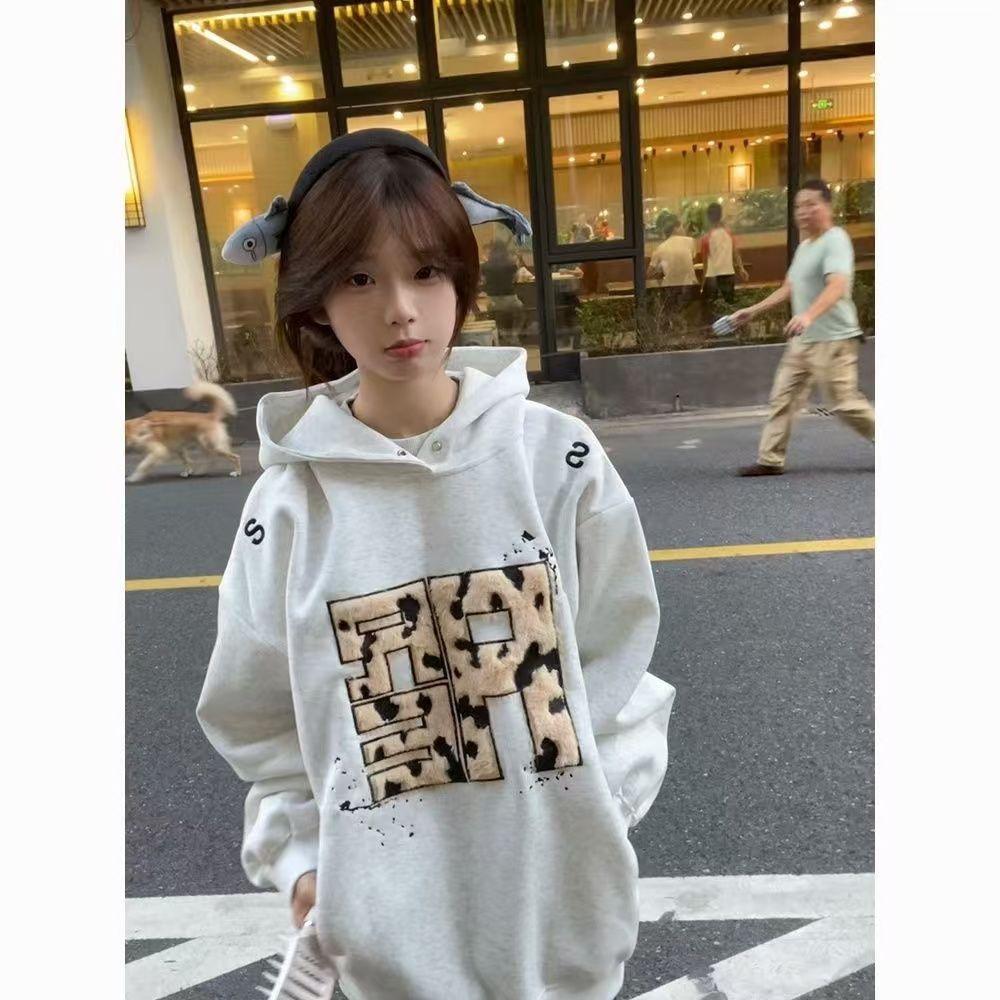Guochao brand high street embroidery patch hooded sweater women's winter loose design sense niche velvet thickened coat