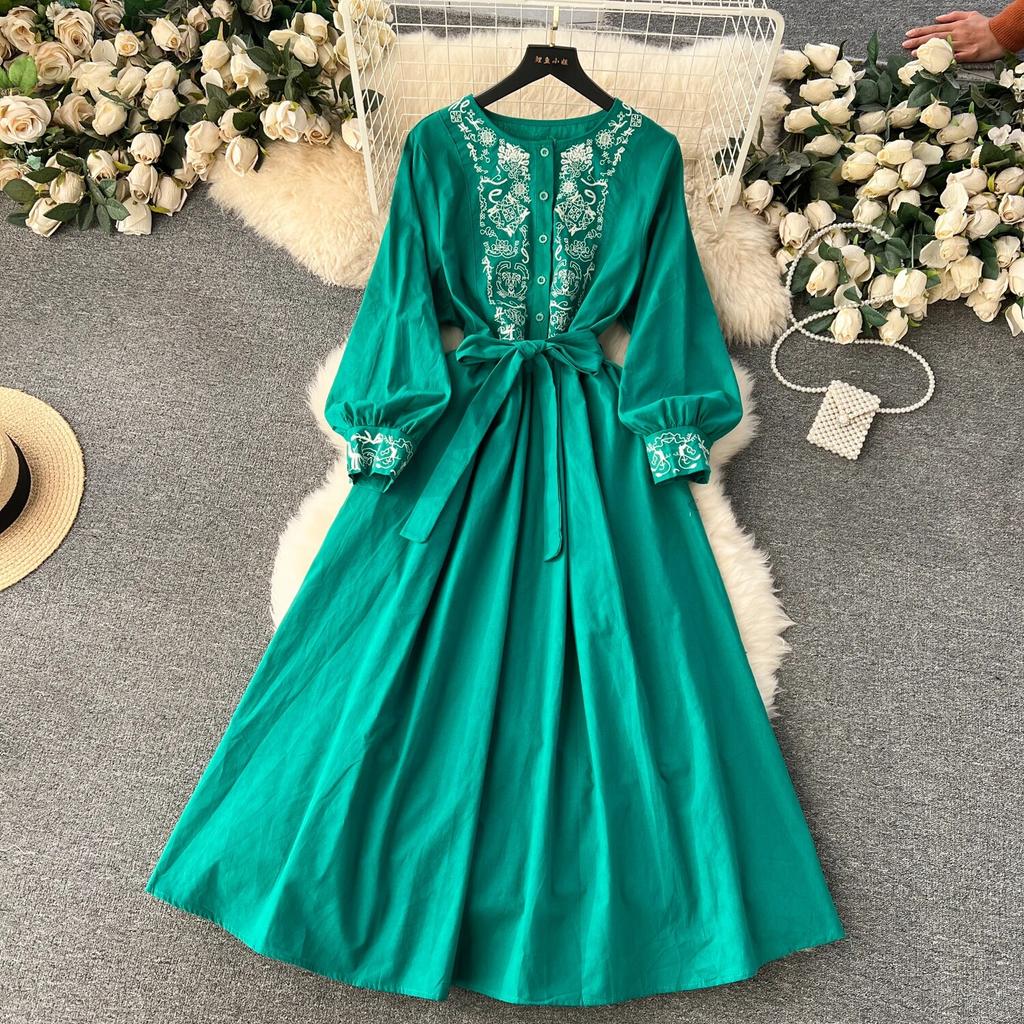 Obcisła sukienka z dekoltem w kształcie litery O, haftowany, bufiasty rękaw, guziki Vestidos, styl etniczny, wiosenne fałdy, sukienki w jednolitym kolorze, linia A