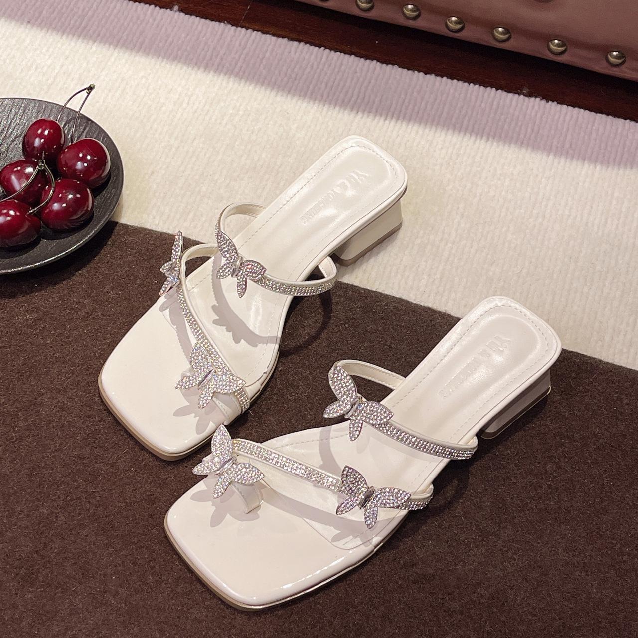 

French rhinestone butterfly cover toe sandals women s outer wear 2025 new crystal thick heel sandals women s summer skirt 39 бежевый