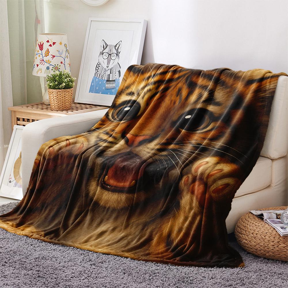 1Pc Cartoon Print Flannel Blanket, High Quality Comfortable for All Seasons, Home Decor, Warmth and Comfort, Perfect for Christmas Birthday Gift