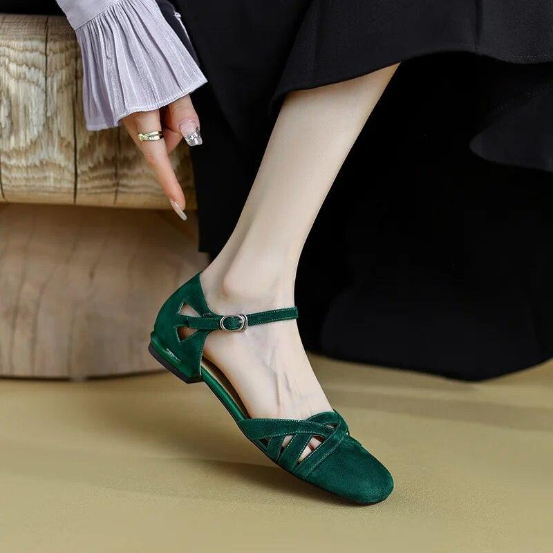 Sommer est Motesandaler Damer Koreansk Designer Høy Hæl Med Tå Tå Stor Størrelse Enkle Jenteslippers Zapatos Mujer