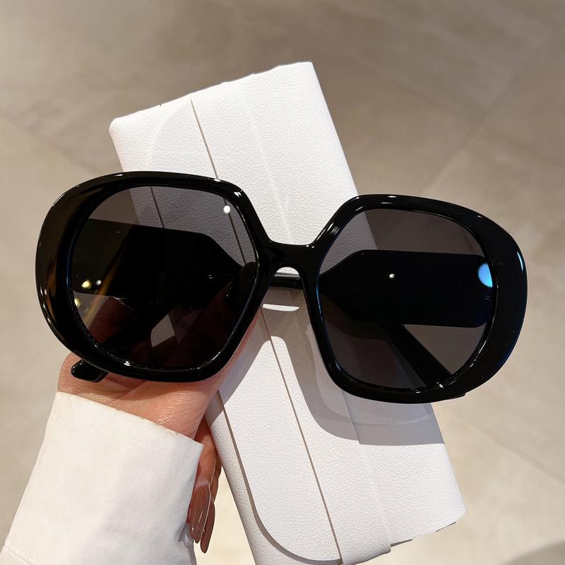 Luxury Brand Designer Big Frame Sunglasses Women Vintage Fashion Round Sun Glasses Trending Punk Oversized Elegant Shades Uv400