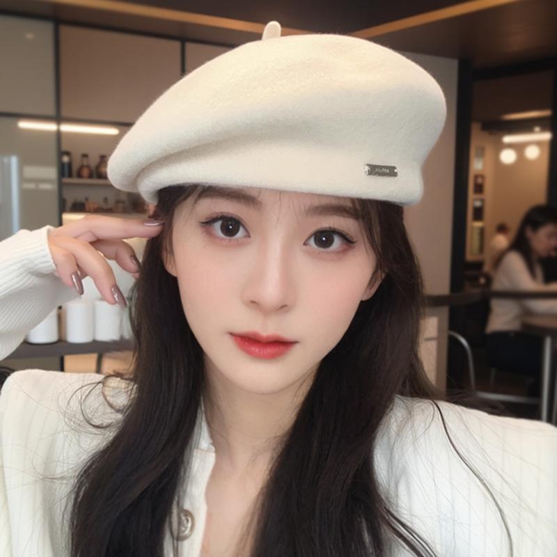 Beret Women's Winter Warm Thickened Wool Painter's Hat Face Revealing Small Octagonal Hat