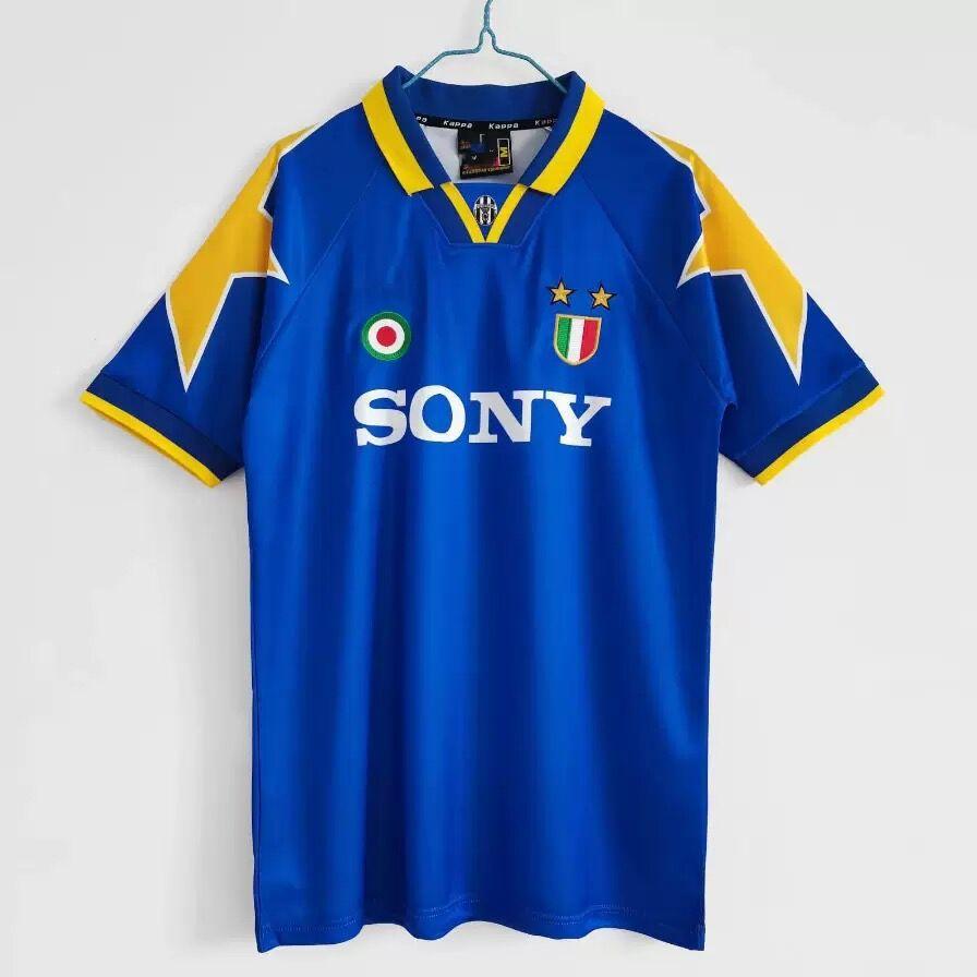 Source: Retro football uniform: Brazil-Real Madrid-Manchester United nostalgic version short-sleeved jersey