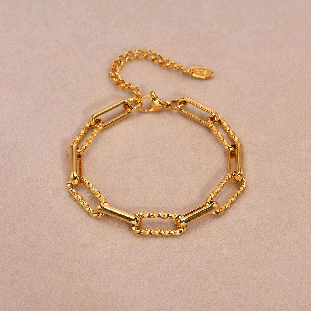 Dainty Heart-shaped Bracelet for Women,Stainless Steel Waterproof Oval Handmade Chain Bracelet, Charm Jewelry Gift