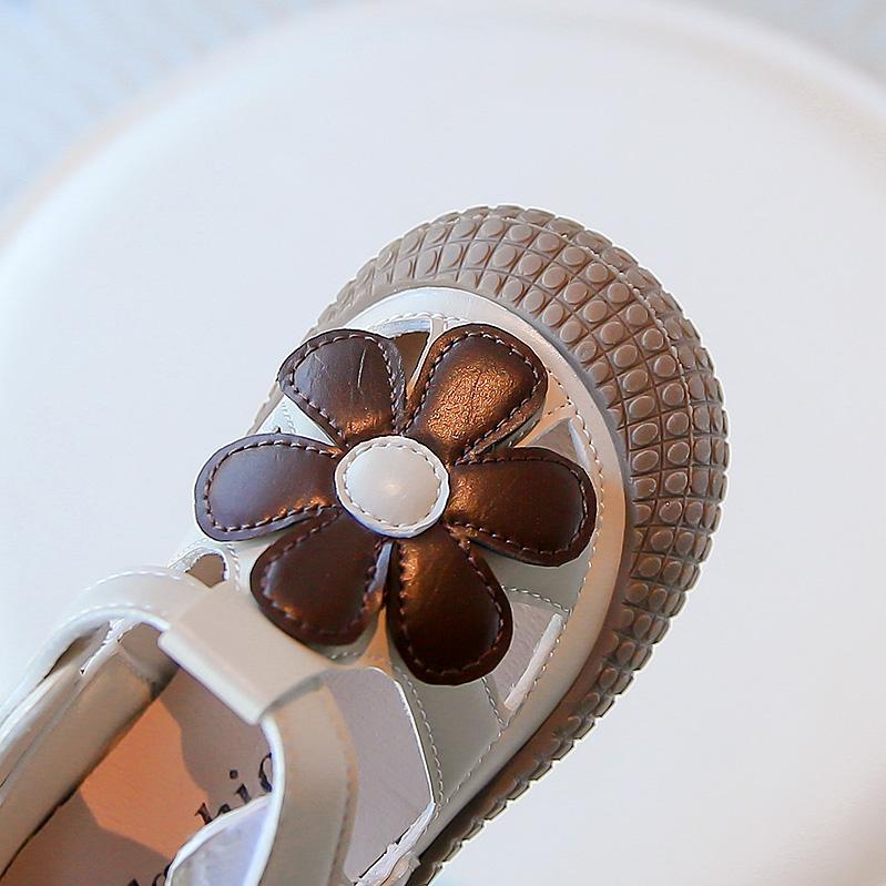 Pu-Leder-Baby-Mädchen-Sandalen Rutschfeste weiche Sohle Kinder-Strandschuhe Oxhide-Blume Kleine Schüler Kinder Casual Sandalen