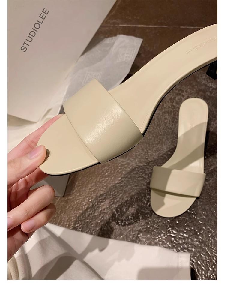 Grape Mother of the Same Style, Minimalist Temperament Silk Word with High Heels Kitten and Leather Cool Slippers Women's Summer Style