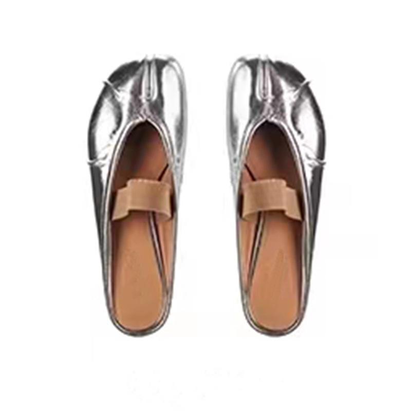 New fashionable shallow mouth soft bottom flat bottom with skirt pig's trotters split toe single shoes