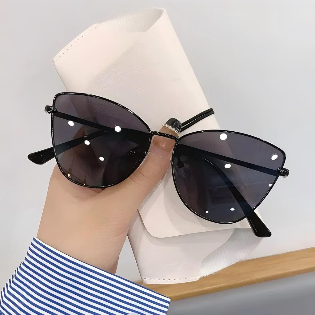 New Retro Metal Small Frame Cat-eye Sunglasses Womean Style European And American Fashion Street Po Decorative Sungla Uv400