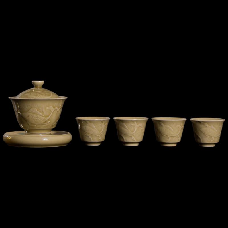 

Yihude As Fish Get Water Ceramic Tea Set
