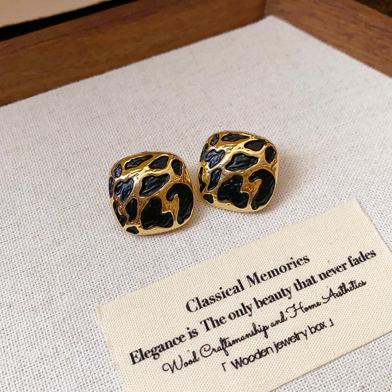 18 Karat Vergoldete Ohrstecker mit Leopardenmuster-Herz - Luxuriöse Retro-Stecker für Damen