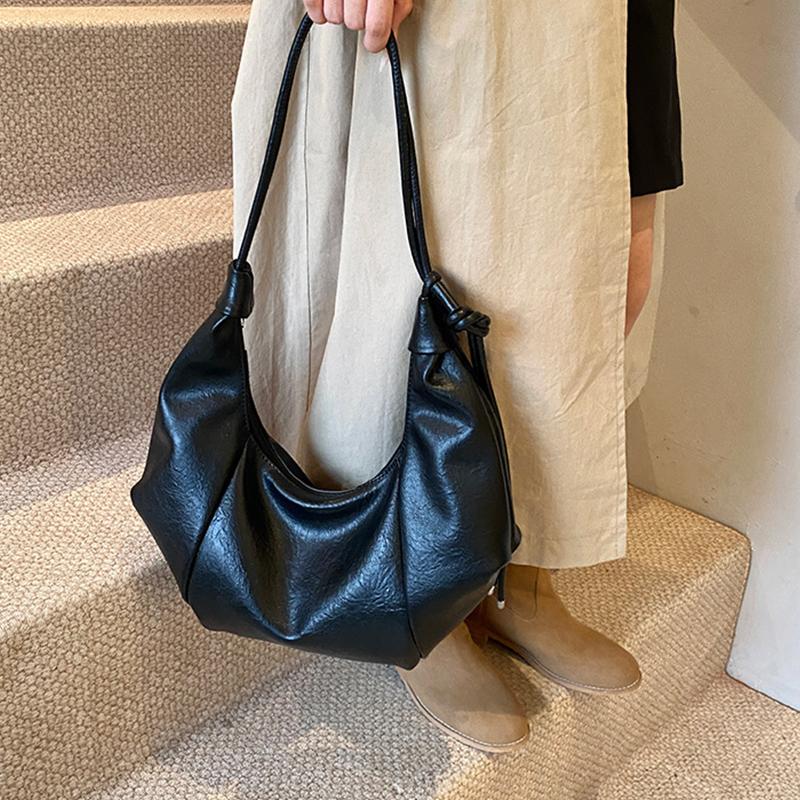 Underarm Bag PU Leather Solid Color Crescent Bag for Women Adjustable Strap Handbag Zipper Hobo Bag for Work Travel AVE